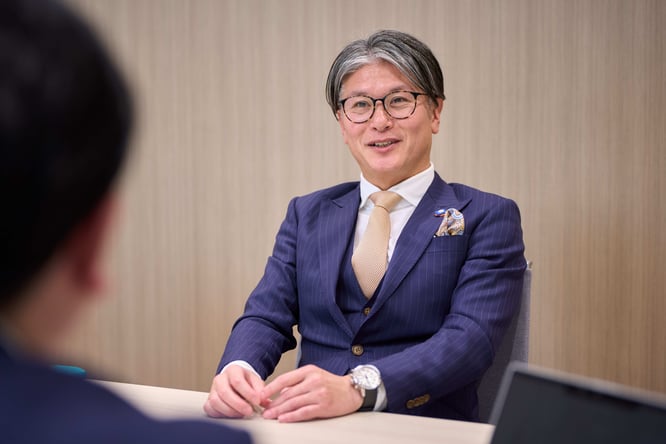 武田さん正面笑顔DSC08501